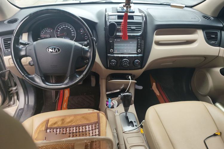 Used Kia Sportage 2013 2.0L Automatic Two-Wheel Drive GL Trim Center Console