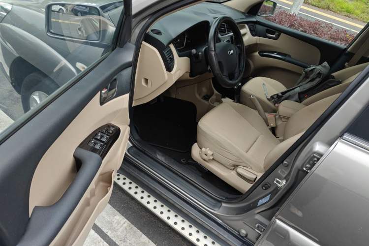 Used Kia Sportage 2013 2.0L Automatic Two-Wheel Drive GL Trim Driver Seat