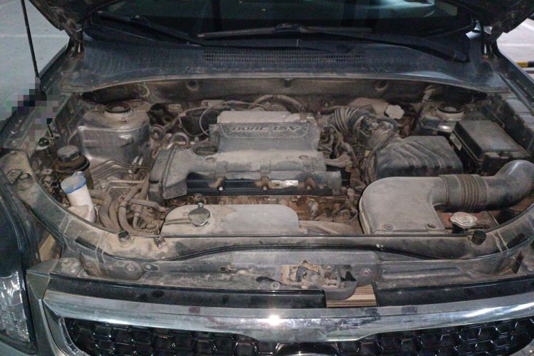 Used Kia Sportage 2013 2.0L Manual Two-Wheel Drive GL Trim Engine Bay