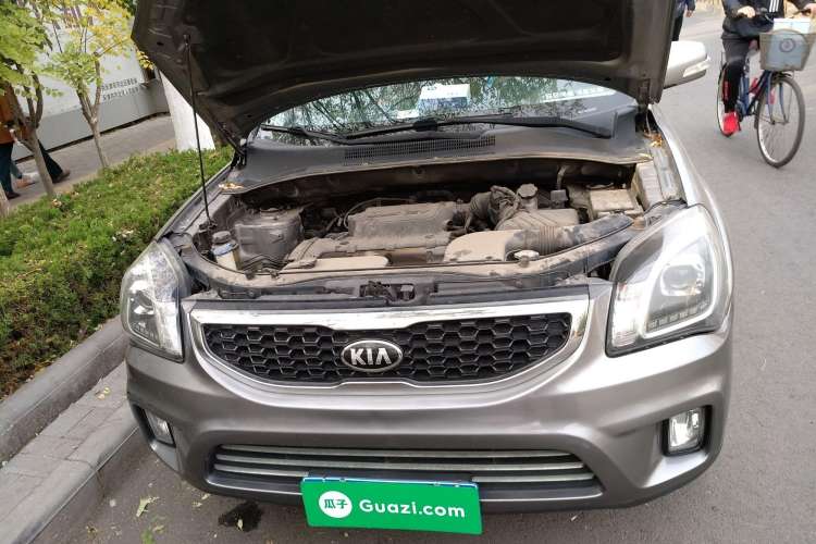 Used Kia Sportage 2013 2.0L Automatic Two-Wheel Drive GLS Trim Engine Bay