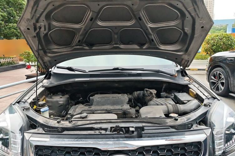 Used Kia Sportage 2013 2.0L Automatic Two-Wheel Drive GL Trim Engine Bay