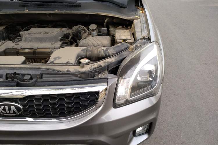 Used Kia Sportage 2013 2.0L Automatic Two-Wheel Drive GLS Trim Engine Bay Left
