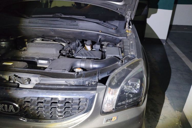 Used Kia Sportage 2013 2.0L Automatic Two-Wheel Drive GL Trim Engine Bay Left