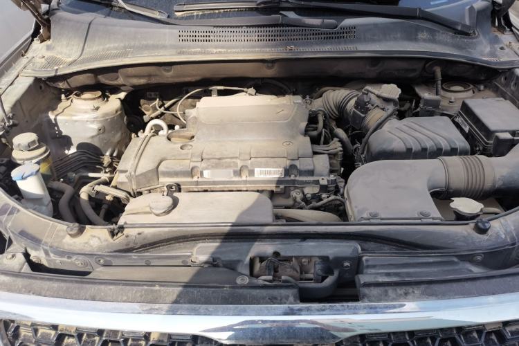 Used Kia Sportage 2013 2.0L Manual Two-Wheel Drive GLS Engine Bay