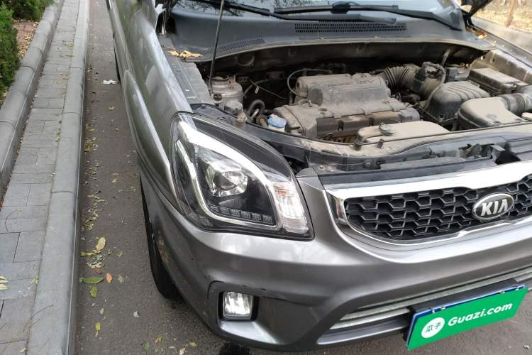 Used Kia Sportage 2013 2.0L Automatic Two-Wheel Drive GLS Trim Engine Bay Right