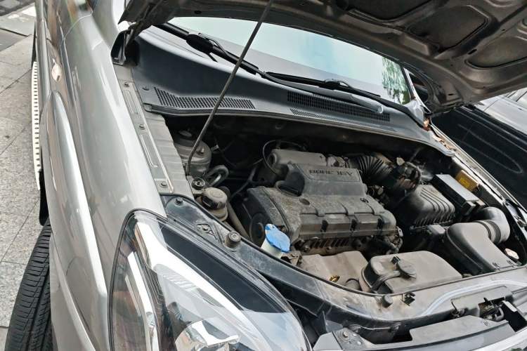 Used Kia Sportage 2013 2.0L Automatic Two-Wheel Drive GL Trim Engine Bay Right