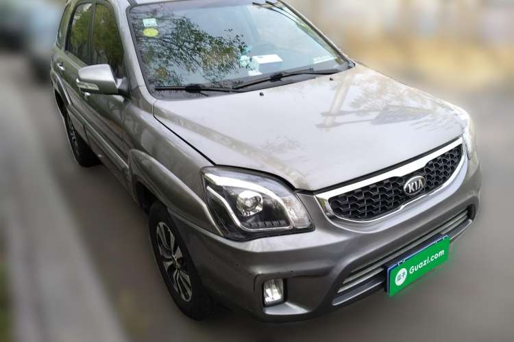 Used Kia Sportage 2013 2.0L Automatic Two-Wheel Drive GLS Trim Front Right 45 Deg