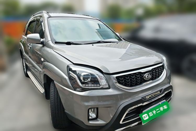 Used Kia Sportage 2013 2.0L Automatic Two-Wheel Drive GL Trim Front Right 45 Deg
