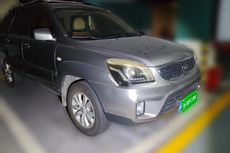 Used Kia Sportage 2013 2.0L Automatic Two-Wheel Drive GL Trim Front Right 45 Deg