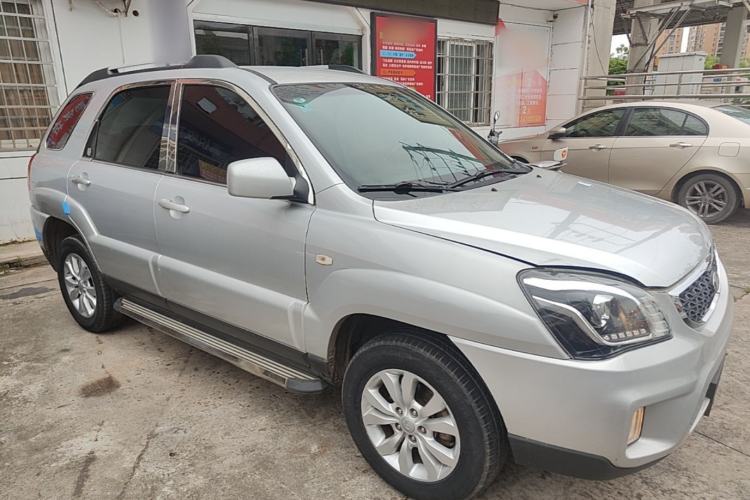 Used Kia Sportage 2013 2.0L Automatic Two-Wheel Drive GL Trim Front Right 45 Deg