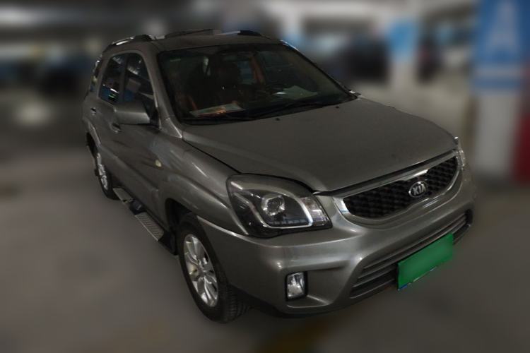 Used Kia Sportage 2013 2.0L Manual Two-Wheel Drive GL Trim Front Right 45 Deg