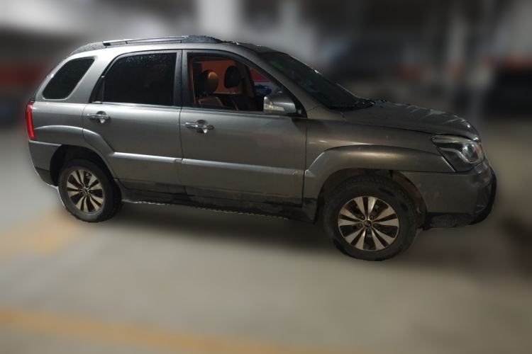 Used Kia Sportage 2013 2.0L Manual Two-Wheel Drive GLS Front Right 45 Deg