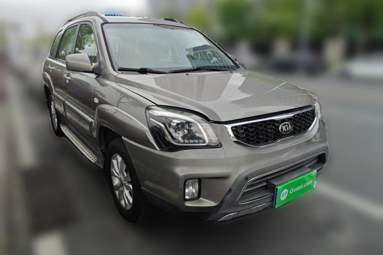Used Kia Sportage 2013 2.0L Automatic Two-Wheel Drive GL Trim Front Right 45 Deg
