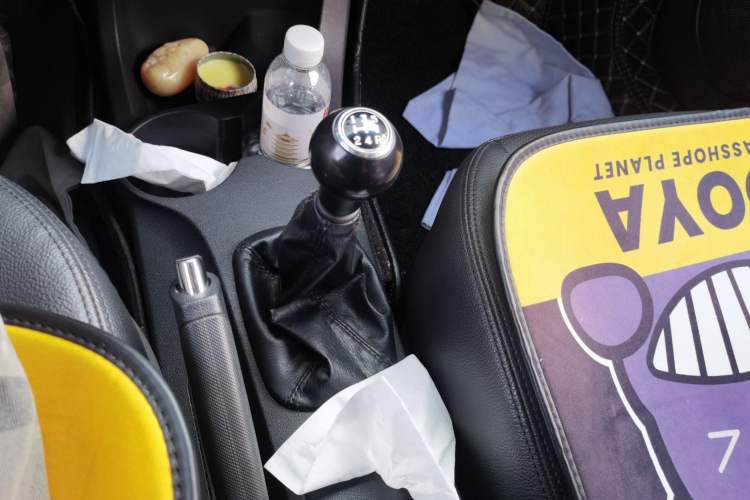 Used Kia Sportage 2013 2.0L Manual Two-Wheel Drive GLS Gear Lever