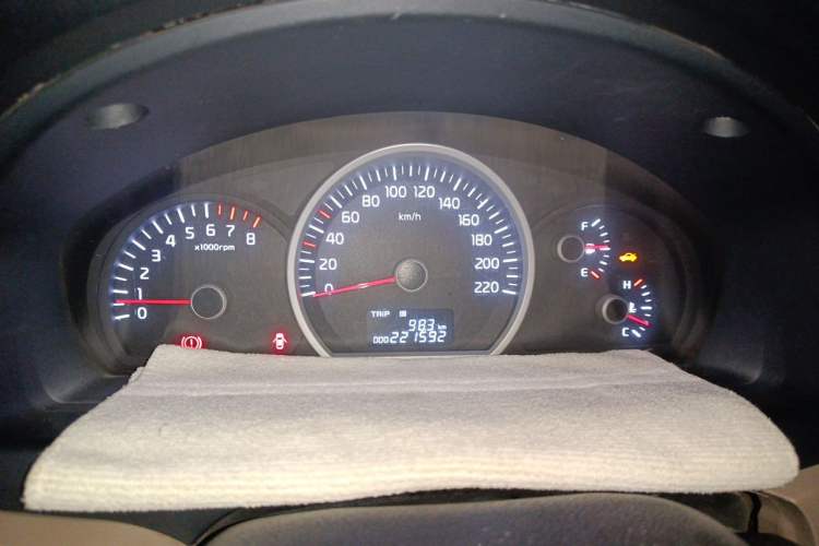 Used Kia Sportage 2013 2.0L Manual Two-Wheel Drive GL Trim Instrument Cluster