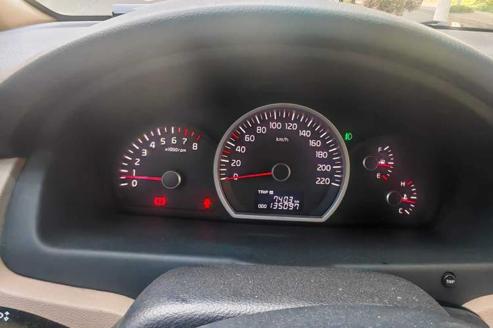 Used Kia Sportage 2013 2.0L Manual Two-Wheel Drive GL Trim Instrument Cluster
