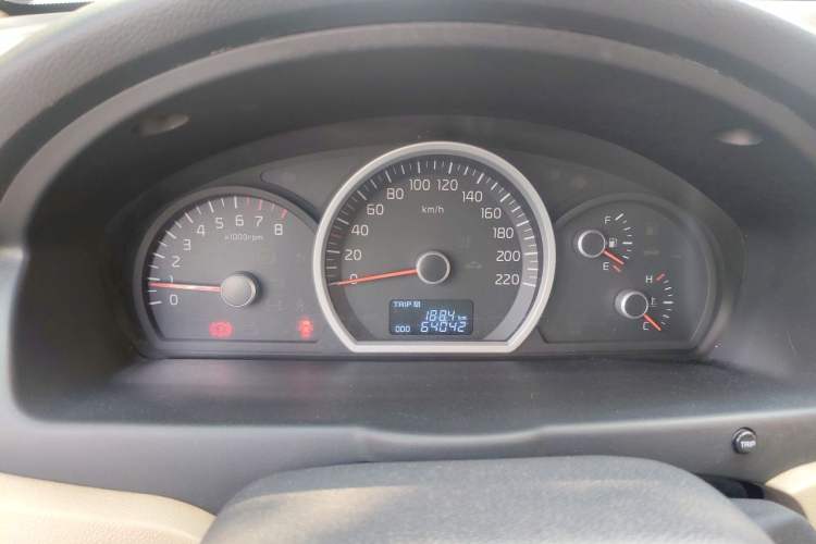 Used Kia Sportage 2013 2.0L Manual Two-Wheel Drive GL Trim Instrument Cluster