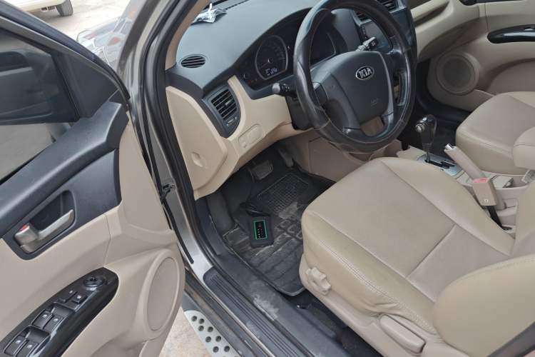 Used Kia Sportage 2013 2.0L Automatic Two-Wheel Drive GL Trim Interior 3