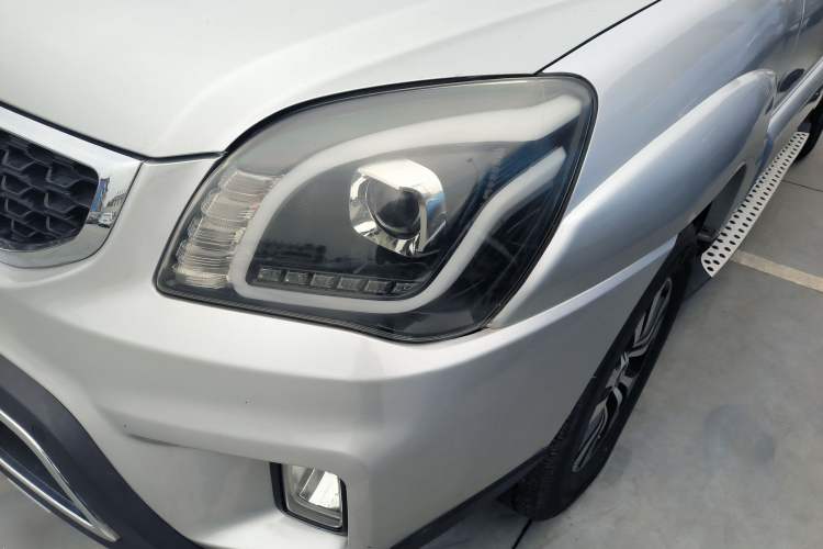 Used Kia Sportage 2013 2.0L Automatic Two-Wheel Drive GLS Trim Left Front Headlight