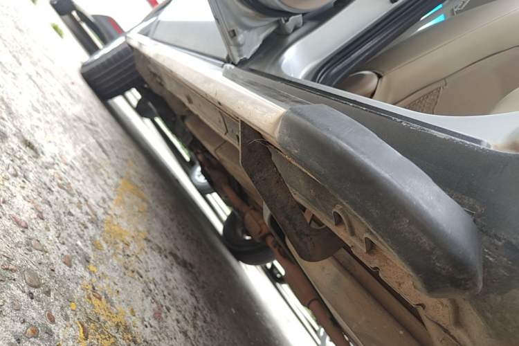 Used Kia Sportage 2013 2.0L Automatic Two-Wheel Drive GL Trim Left Side Sill