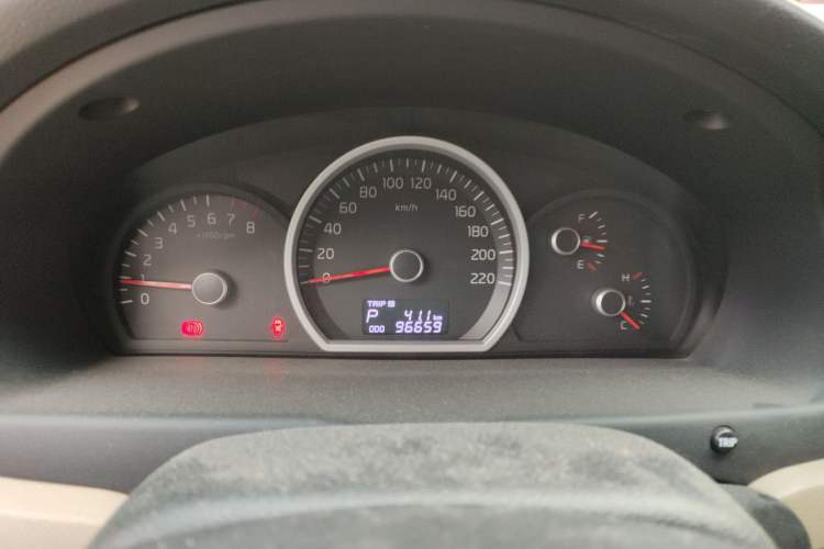 Used Kia Sportage 2013 2.0L Automatic Two-Wheel Drive GL Trim Odometer Close Up