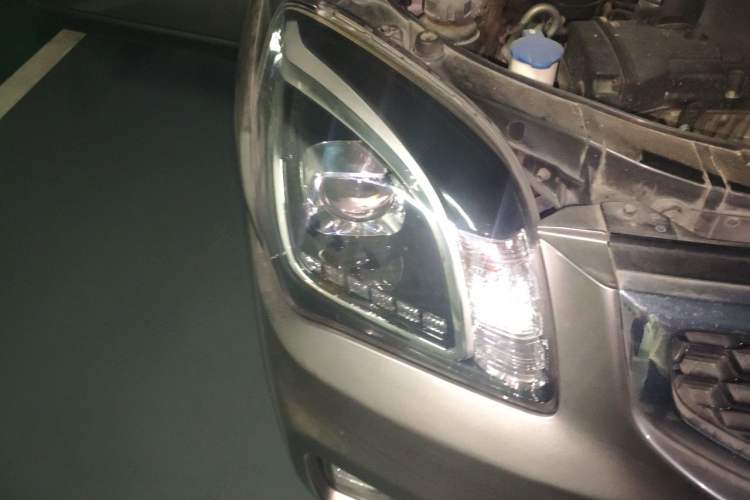 Used Kia Sportage 2013 2.0L Manual Two-Wheel Drive GLS Right Front Headlight