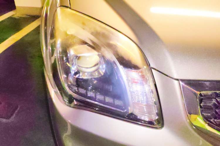 Used Kia Sportage 2013 2.0L Automatic Two-Wheel Drive GL Trim Right Front Headlight