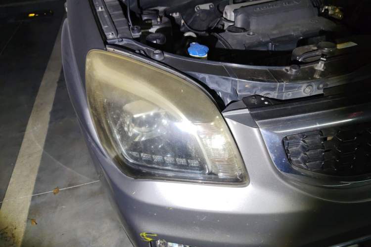 Used Kia Sportage 2013 2.0L Automatic Two-Wheel Drive GL Trim Right Front Headlight