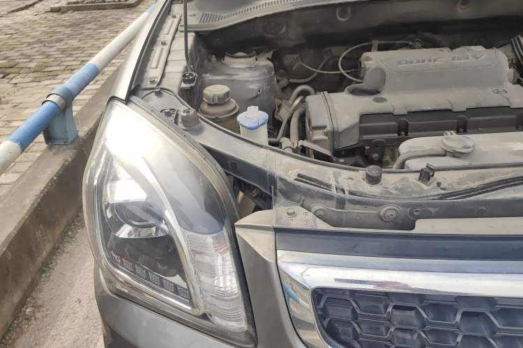 Used Kia Sportage 2013 2.0L Automatic Two-Wheel Drive GL Trim Right Front Headlight