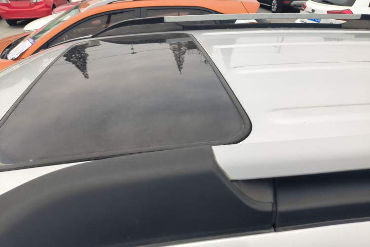 Used Kia Sportage 2013 2.0L Automatic Two-Wheel Drive GLS Trim Roof