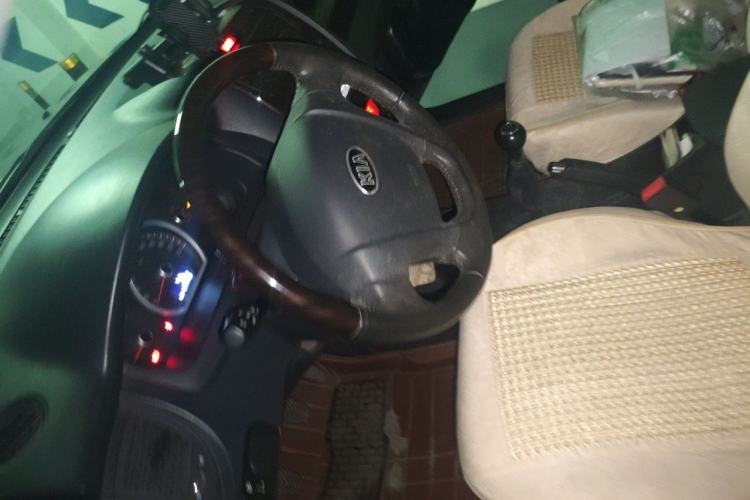 Used Kia Sportage 2013 2.0L Manual Two-Wheel Drive GLS Steering Wheel