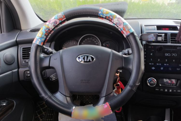 Used Kia Sportage 2013 2.0L Manual Two-Wheel Drive GLS Steering Wheel