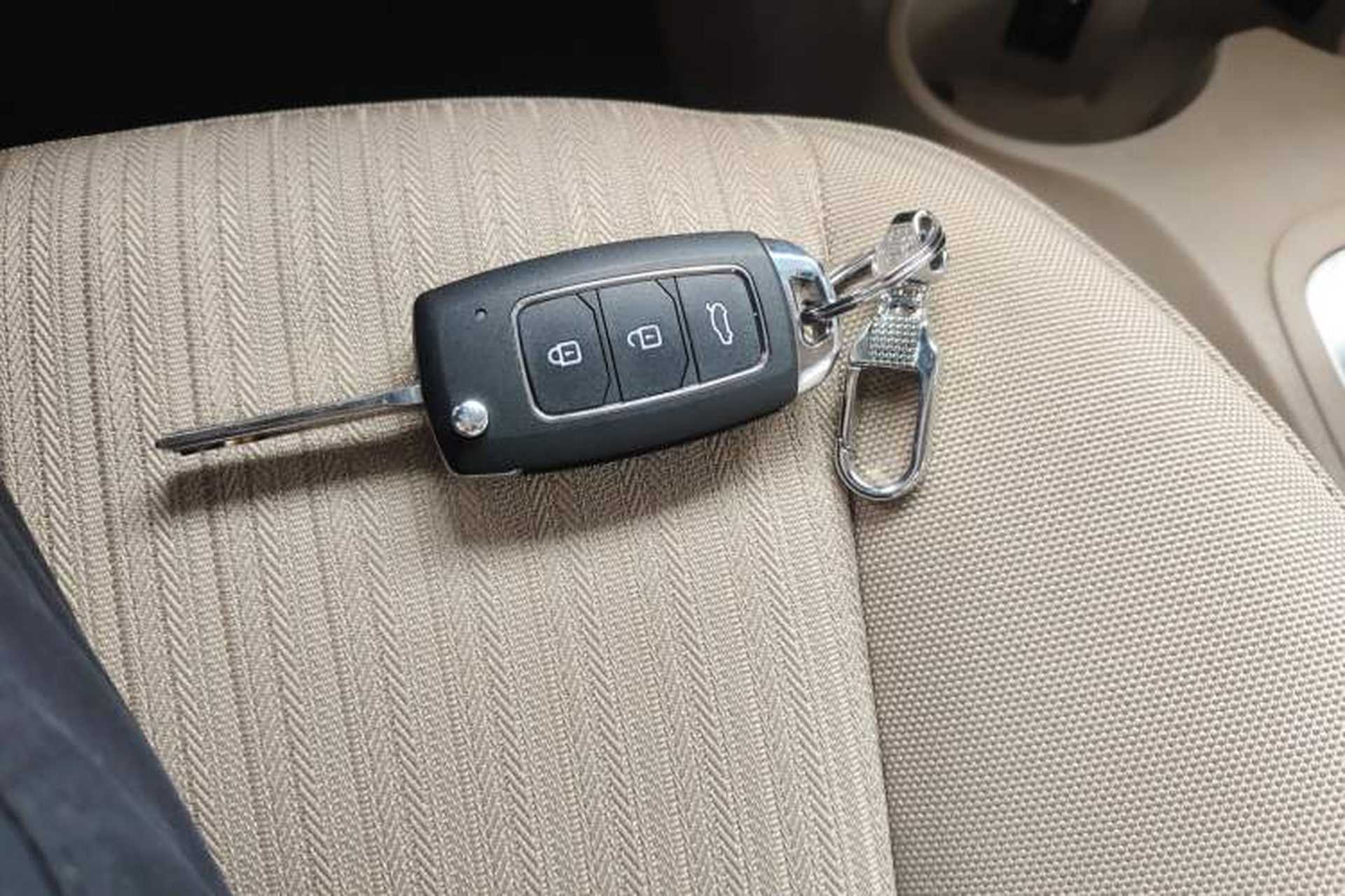 Used Kia Sportage 2013 2.0L Automatic Two-Wheel Drive GL Trim Vehicle Key