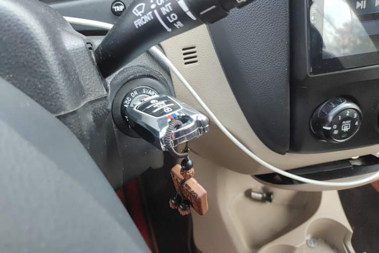 Used Kia Sportage 2013 2.0L Automatic Two-Wheel Drive GL Trim Vehicle Key