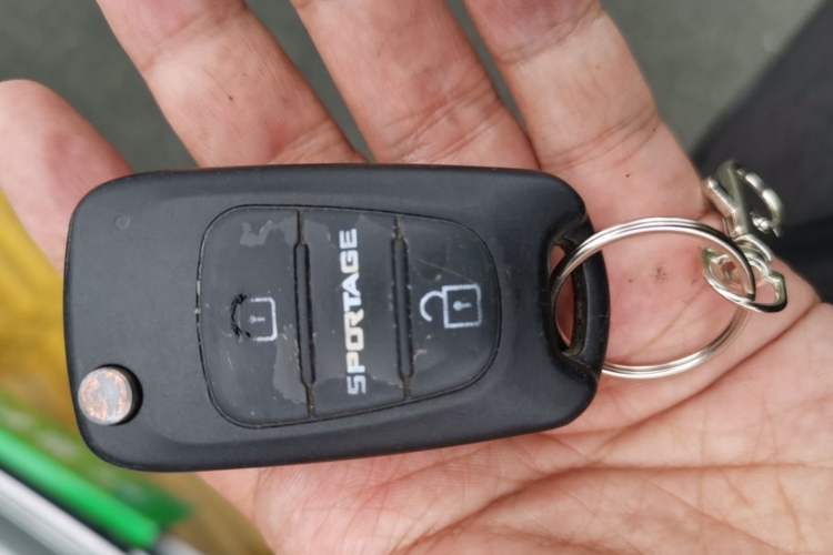 Used Kia Sportage 2013 2.0L Automatic Two-Wheel Drive GL Trim Vehicle Key