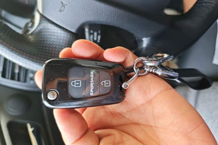 Used Kia Sportage 2013 2.0L Automatic Two-Wheel Drive GLS Trim Vehicle Key