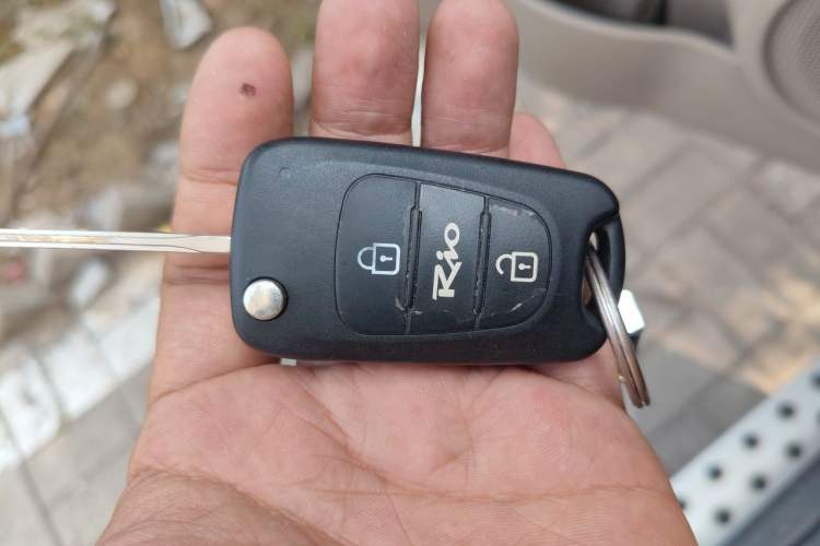 Used Kia Sportage 2013 2.0L Manual Two-Wheel Drive GL Trim Vehicle Key