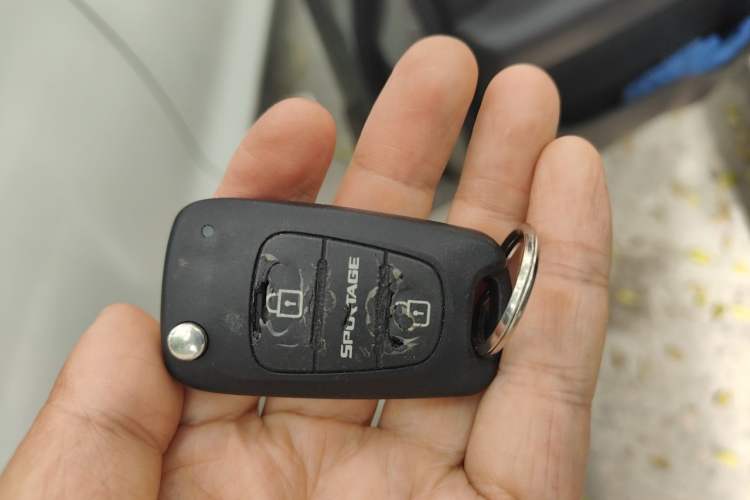 Used Kia Sportage 2013 2.0L Automatic Two-Wheel Drive GLS Trim Vehicle Key
