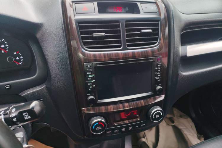 Used Kia Sportage 2013 2.0L Automatic Two-Wheel Drive GLS Trim Audio And AC Panel
