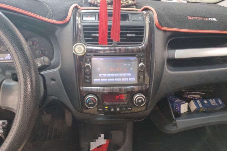 Used Kia Sportage 2013 2.0L Manual Two-Wheel Drive GLS Audio And AC Panel