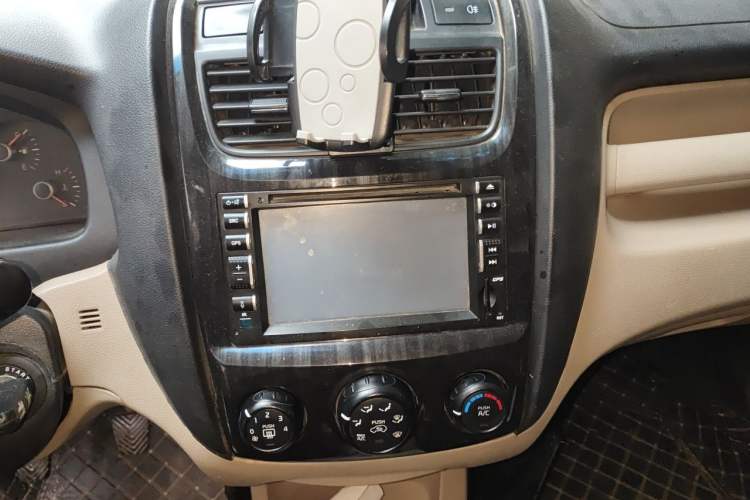 Used Kia Sportage 2013 2.0L Manual Two-Wheel Drive GL Trim Audio And AC Panel