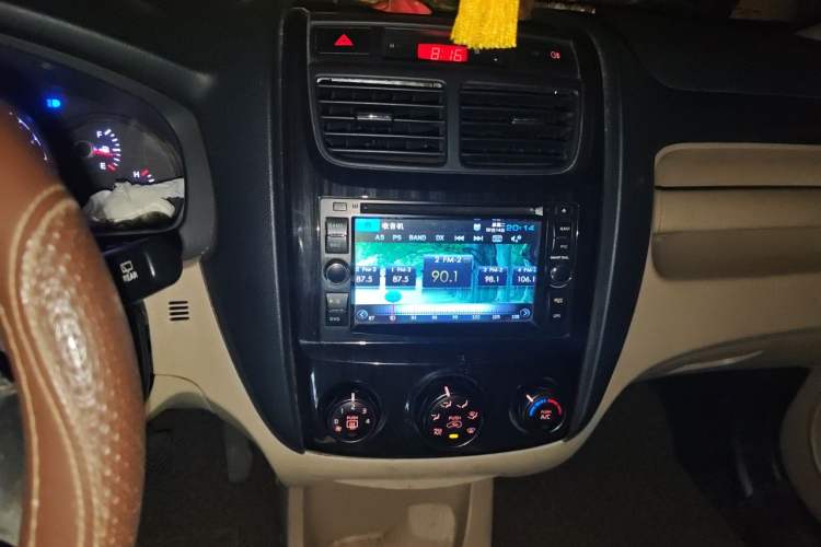 Used Kia Sportage 2013 2.0L Manual Two-Wheel Drive GL Trim Audio And AC Panel
