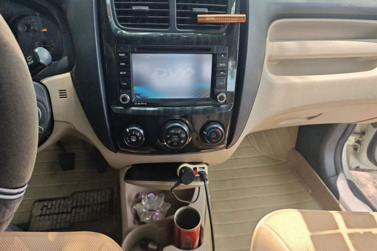 Used Kia Sportage 2013 2.0L Manual Two-Wheel Drive GL Trim Audio And AC Panel