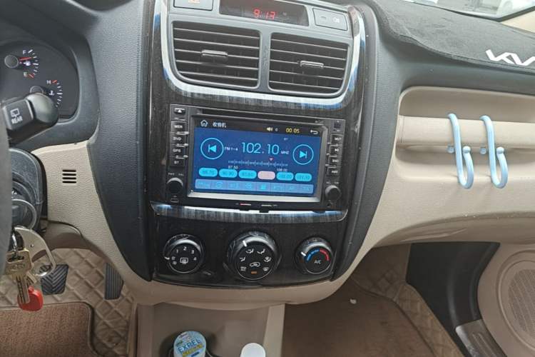 Used Kia Sportage 2013 2.0L Manual Two-Wheel Drive GL Trim Audio And AC Panel
