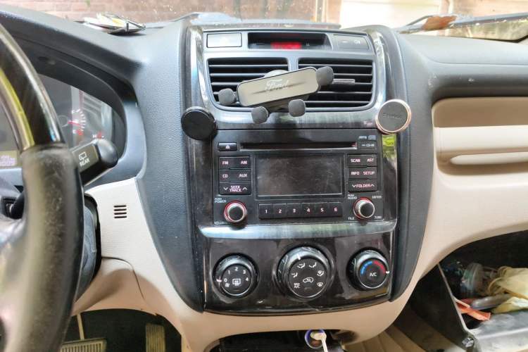 Used Kia Sportage 2013 2.0L Automatic Two-Wheel Drive GL Trim Audio And AC Panel