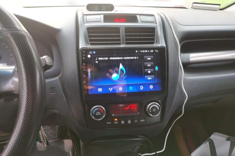 Used Kia Sportage 2013 2.0L Manual Two-Wheel Drive GLS Audio And AC Panel