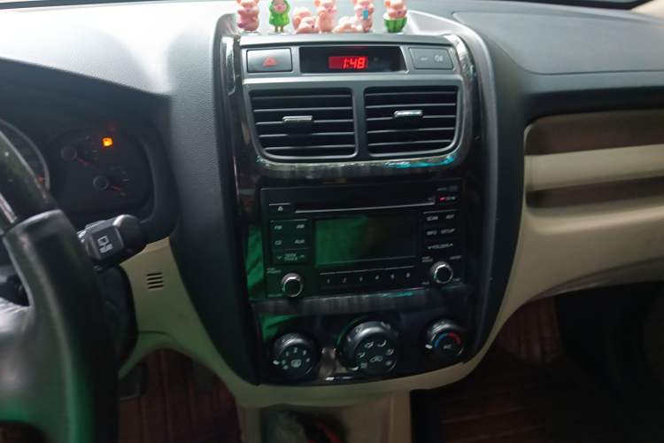 Used Kia Sportage 2013 2.0L Automatic Two-Wheel Drive GL Trim Audio And AC Panel