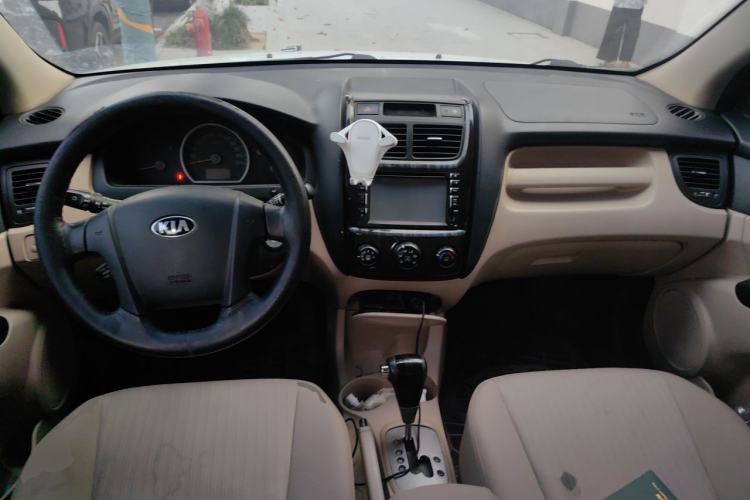 Used Kia Sportage 2013 2.0L Automatic Two-Wheel Drive GL Trim Center Console