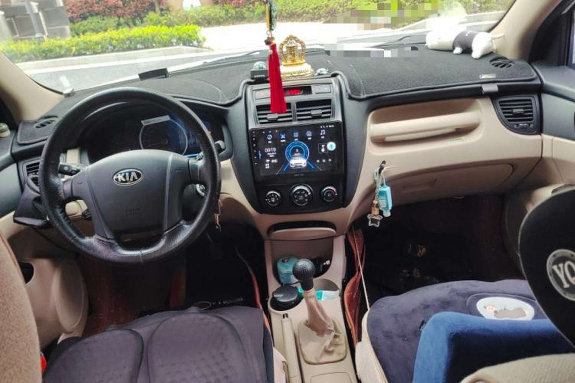 Used Kia Sportage 2013 2.0L Manual Two-Wheel Drive GL Trim Center Console