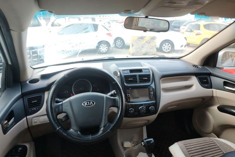 Used Kia Sportage 2013 2.0L Automatic Two-Wheel Drive GL Trim Center Console